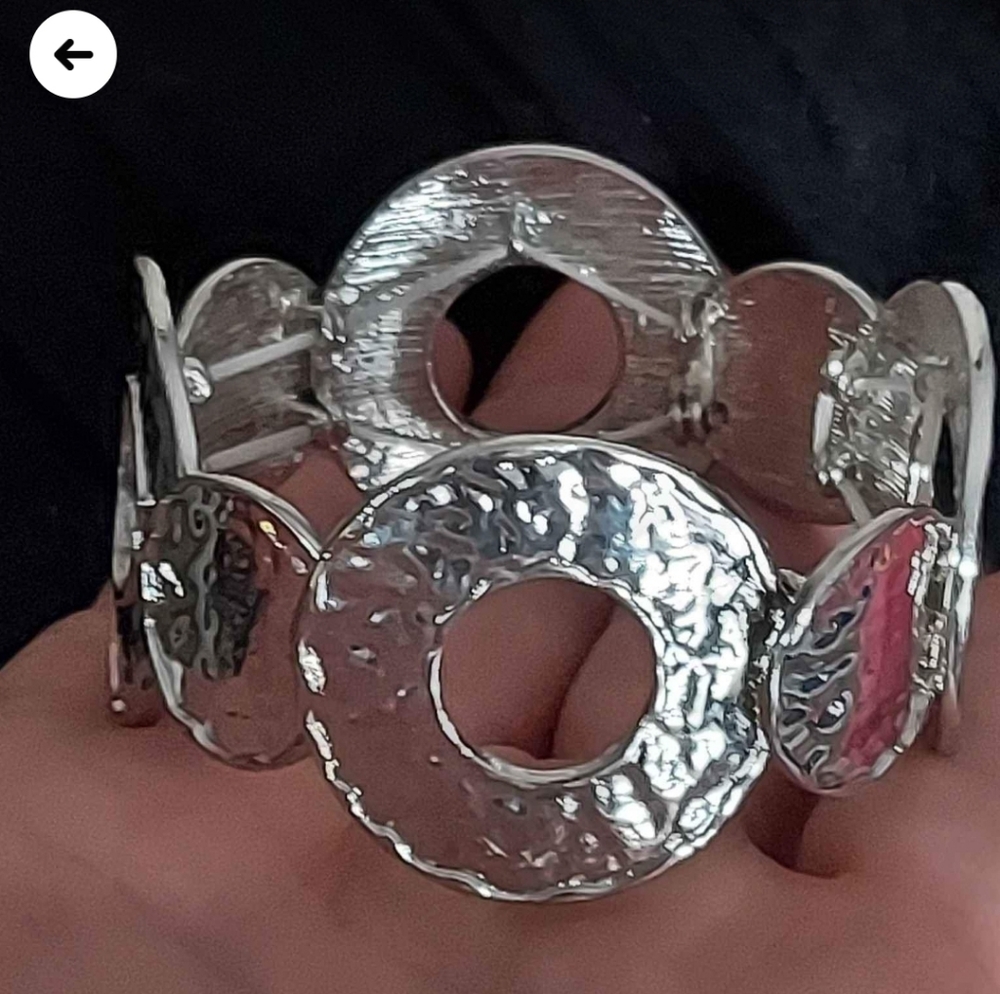 3/$15 NWT Nadine West Hammered ring bracelet